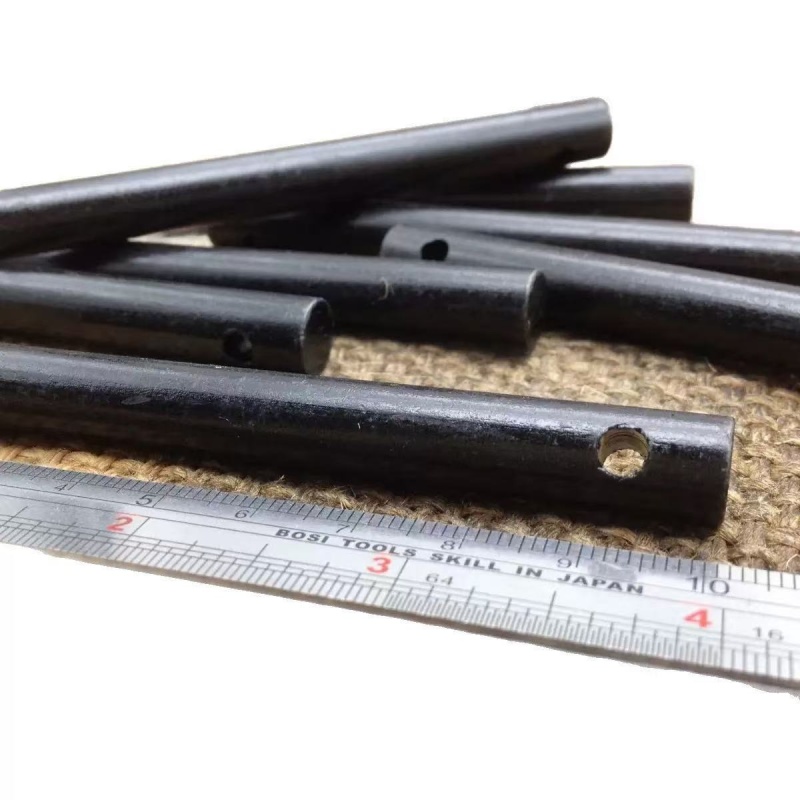 2PCS 8 * 80mm Perforated Campi - Magnesium Fire Starter recension och pris